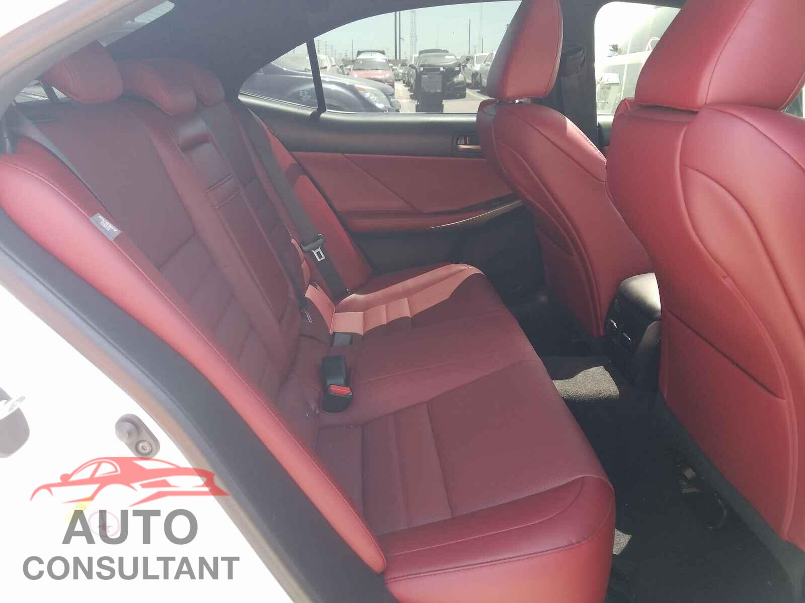 LEXUS IS 2018 - JTHBA1D26J5071021