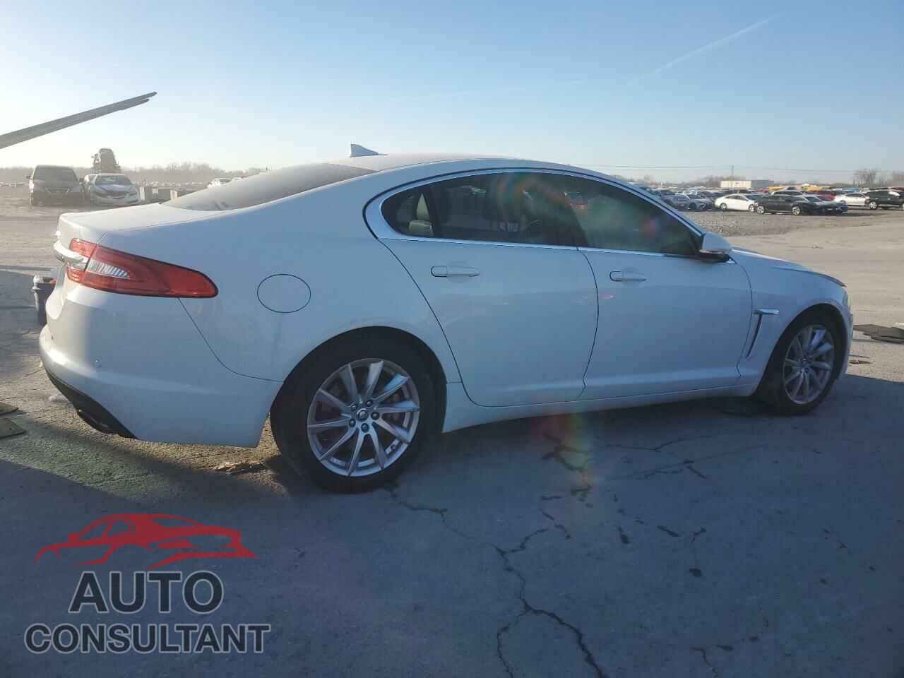 JAGUAR XF 2013 - SAJWA0ES3DPS71960