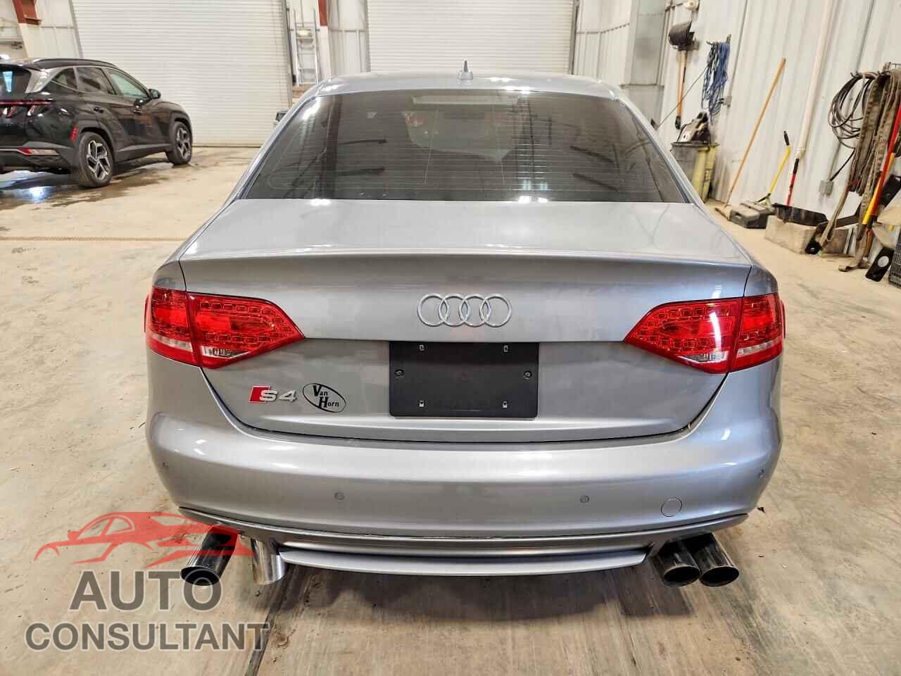 AUDI S4/RS4 2011 - WAUKGBFL7BA081994