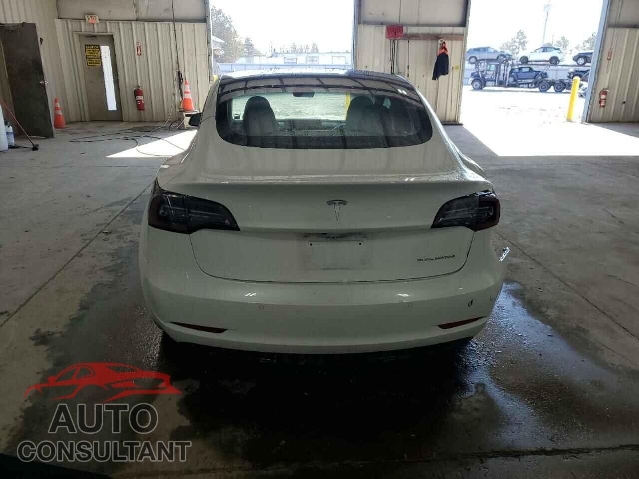 TESLA MODEL 3 2022 - 5YJ3E1EB7NF261178