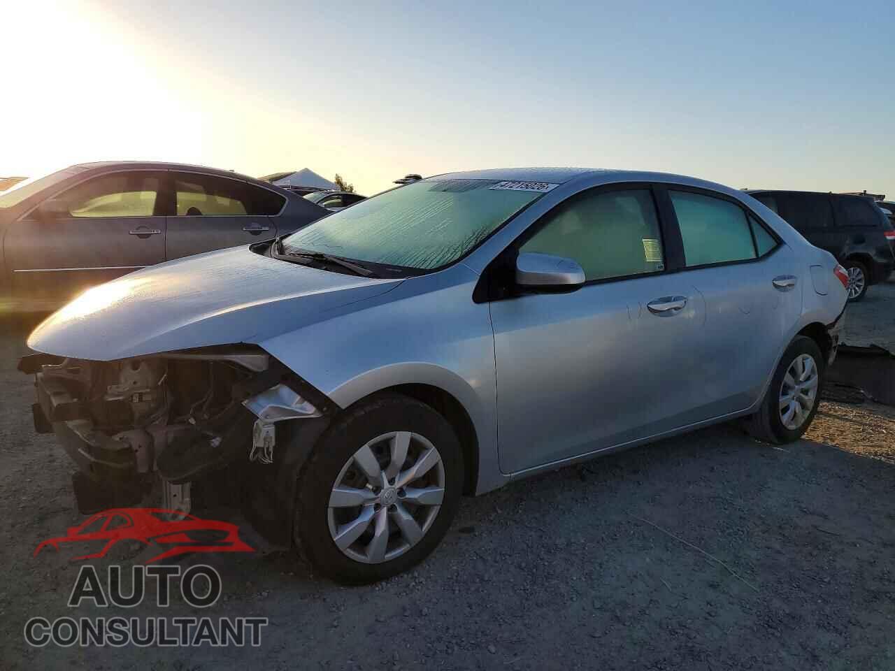 TOYOTA COROLLA 2015 - 5YFBURHE5FP250138
