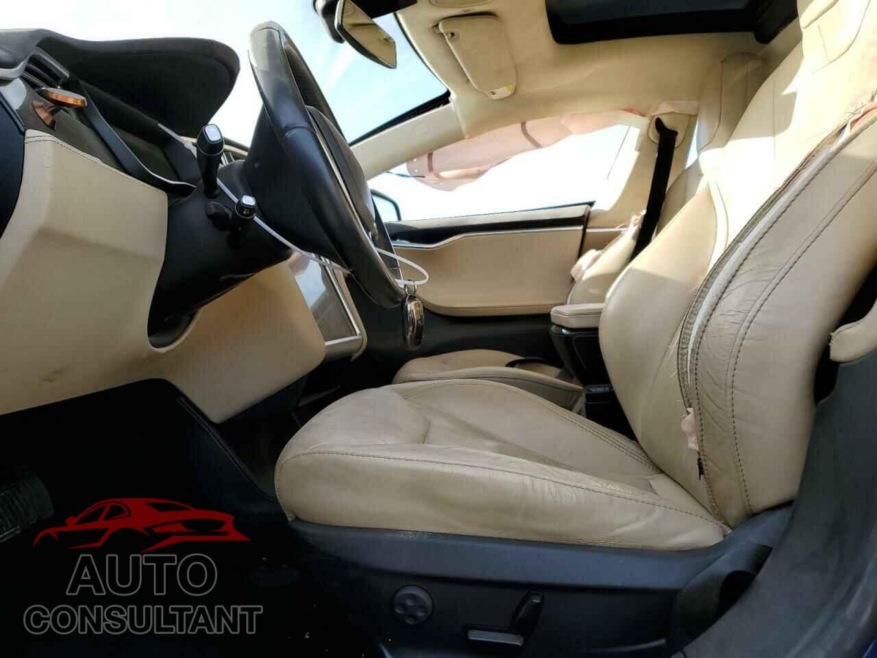 TESLA MODEL S 2015 - 5YJSA1E15FF113885