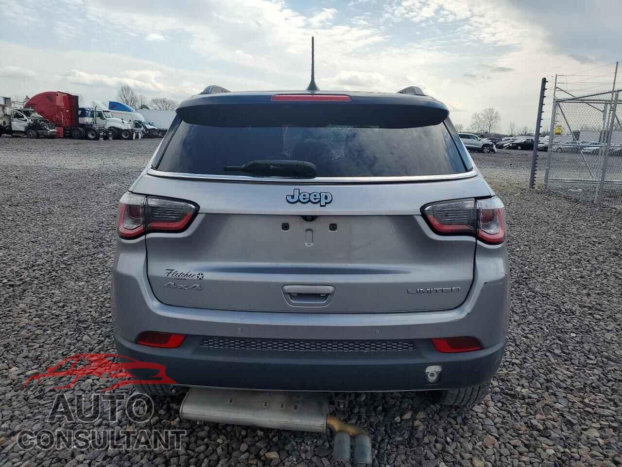 JEEP COMPASS 2018 - 3C4NJDCB9JT283624