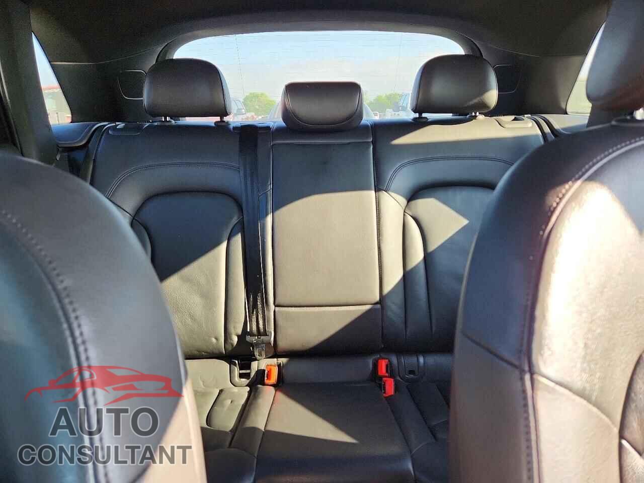 AUDI Q3 2016 - WA1BFCFS7GR008601