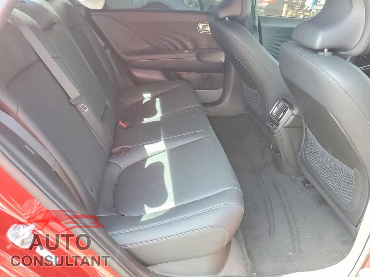 HYUNDAI ALL OTHER 2025 - KMHM34AA6SA088603