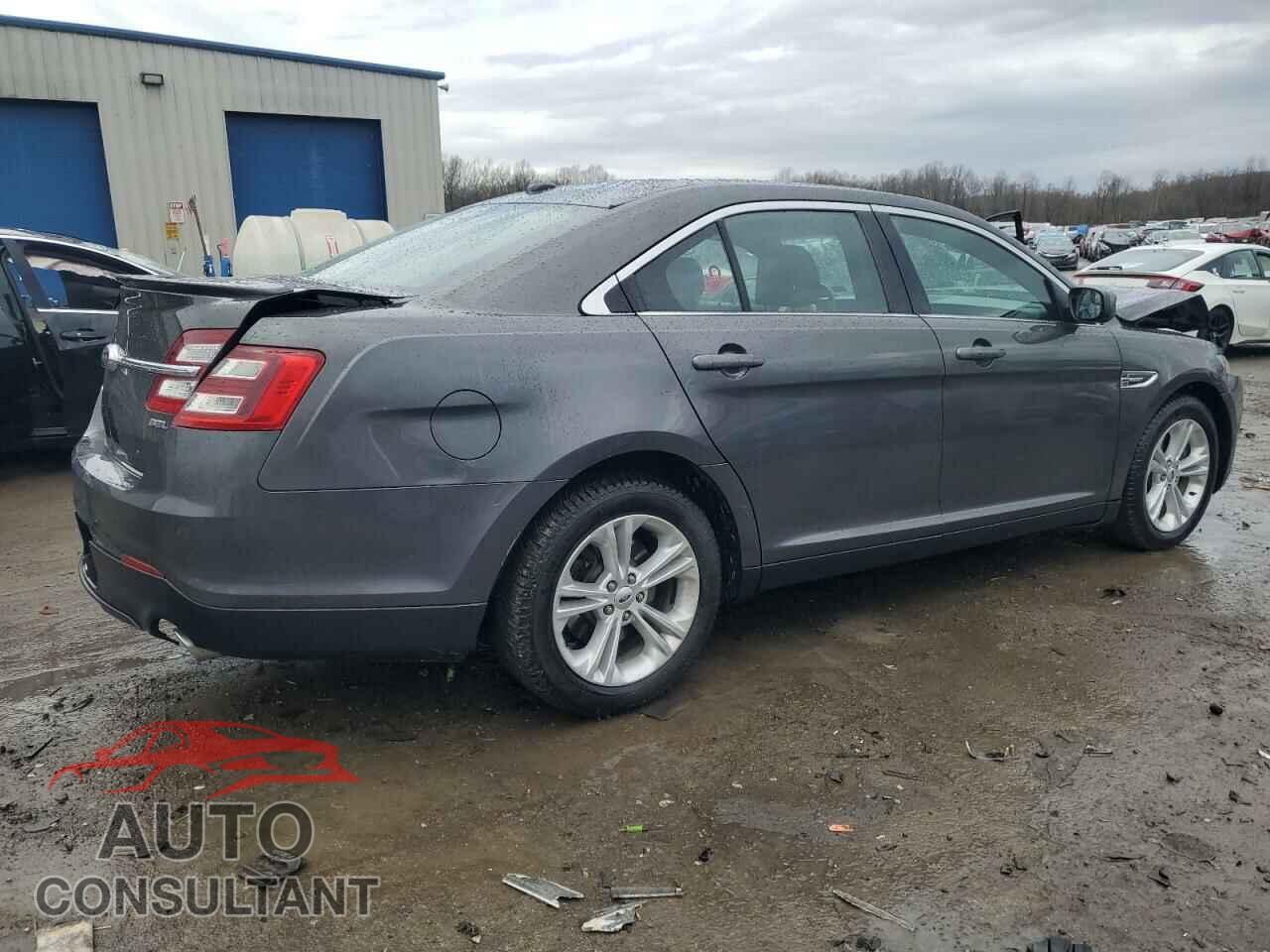 FORD TAURUS 2017 - 1FAHP2E85HG112486