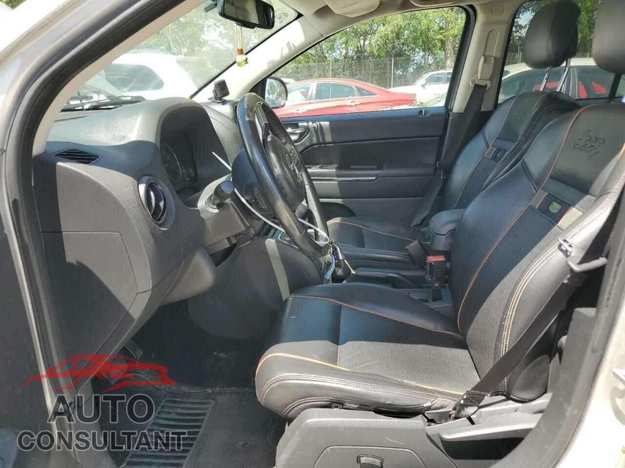JEEP COMPASS 2011 - 1J4NF5FB9BD201606