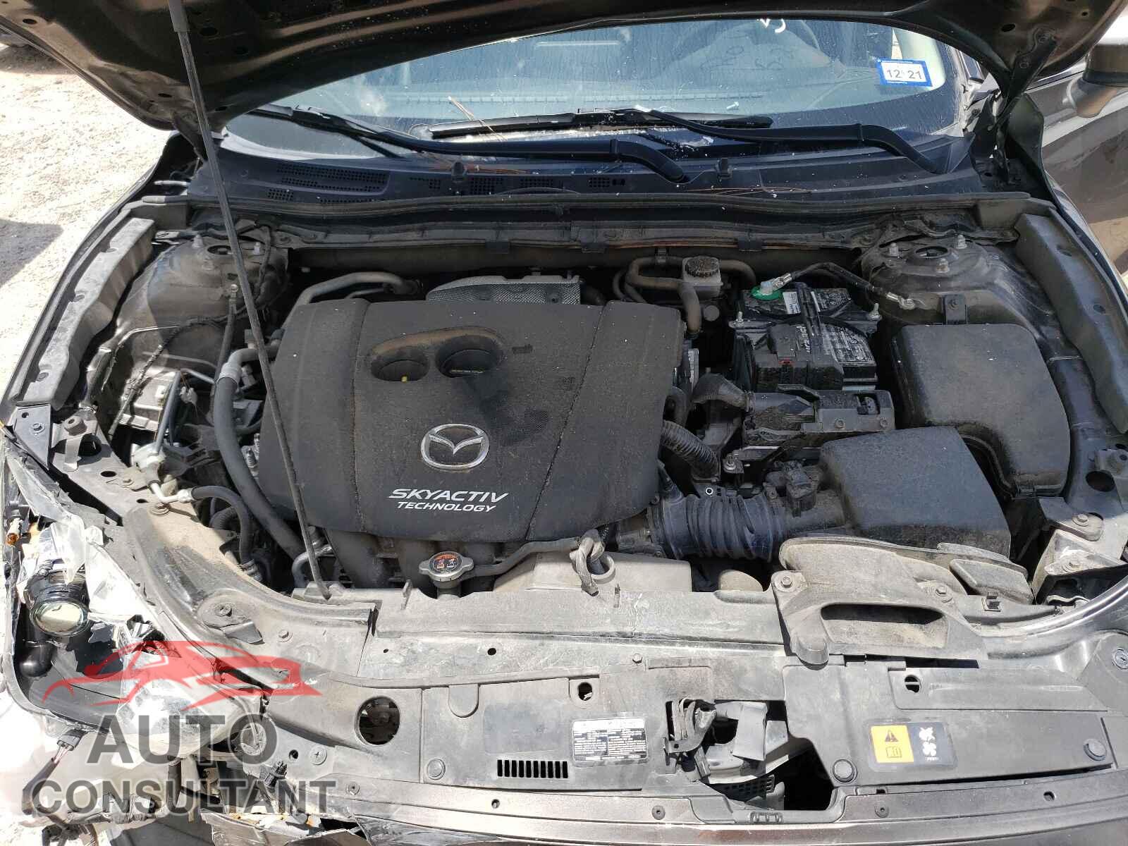 MAZDA 3 2017 - JM1BN1V71H1105657