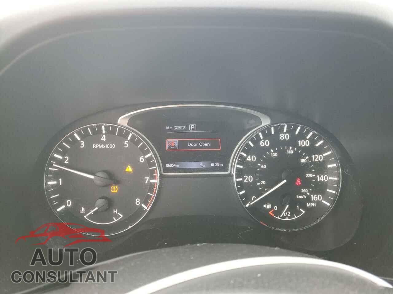 NISSAN PATHFINDER 2017 - 5N1DR2MM3HC672155