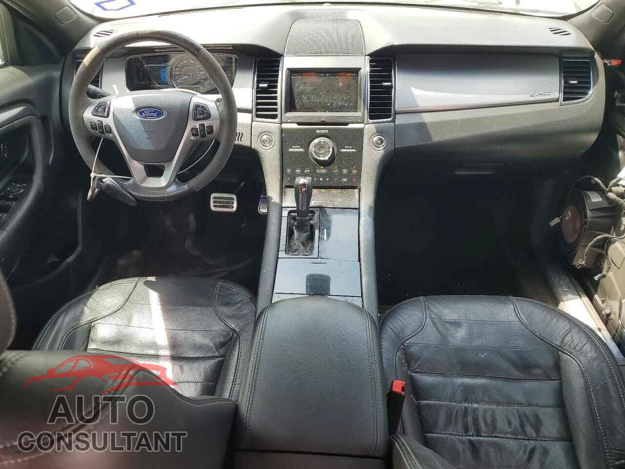 FORD TAURUS 2015 - 1FAHP2KT7FG155121