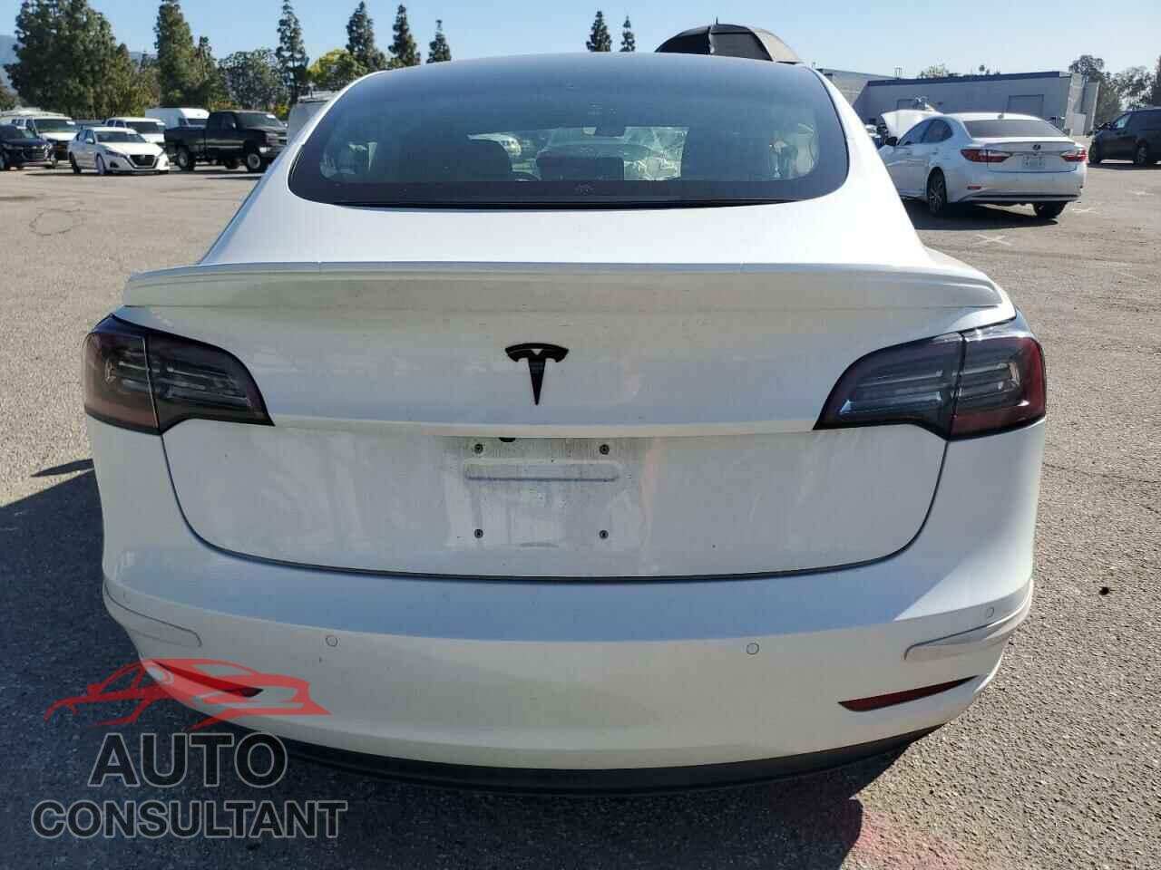 TESLA MODEL 3 2018 - 5YJ3E1EA4JF053891