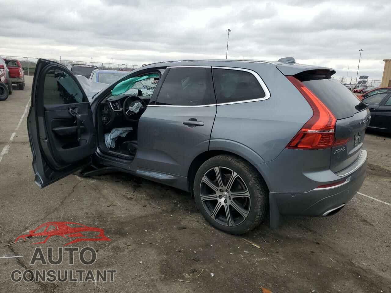 VOLVO XC60 2018 - LYVBR0DL5JB078796