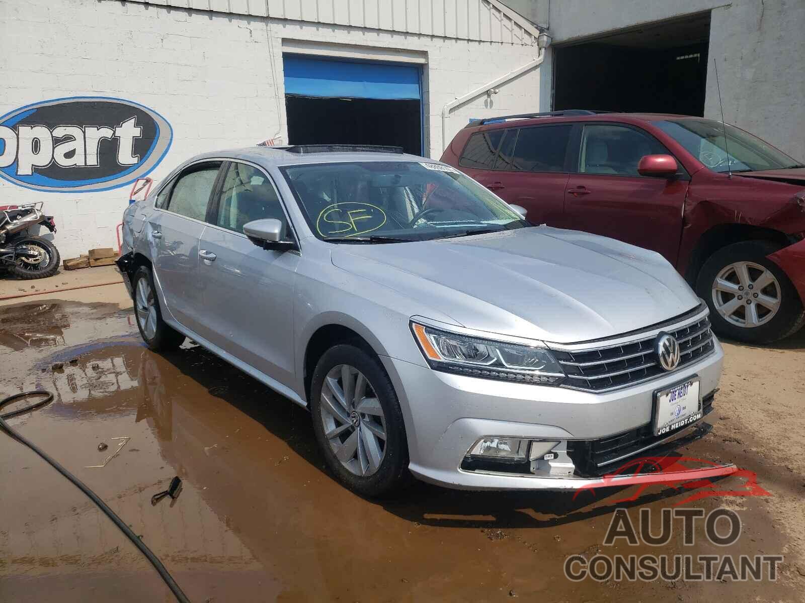 VOLKSWAGEN PASSAT 2018 - 1VWBA7A33JC042828