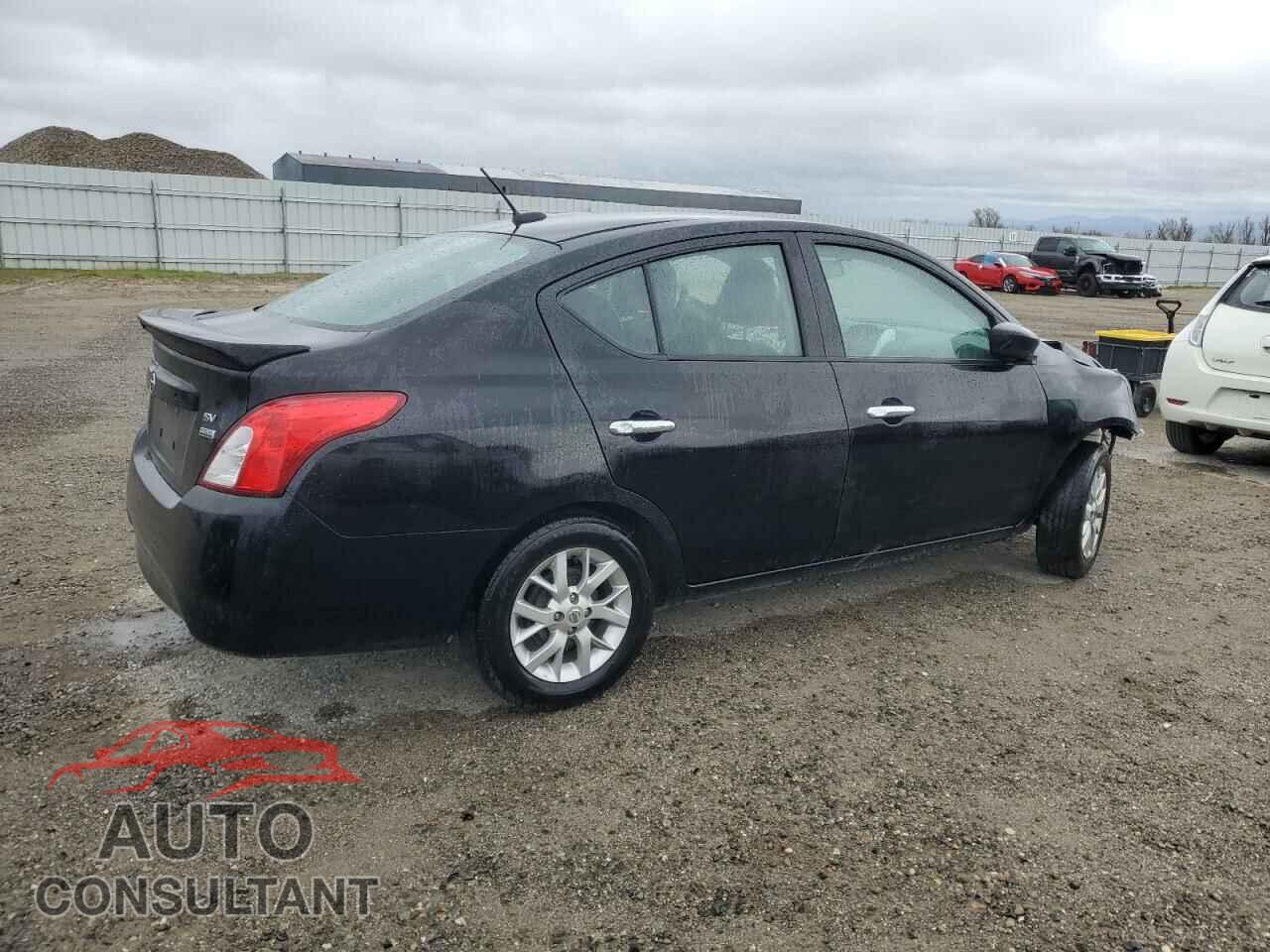 NISSAN VERSA 2017 - 3N1CN7AP3HL879529
