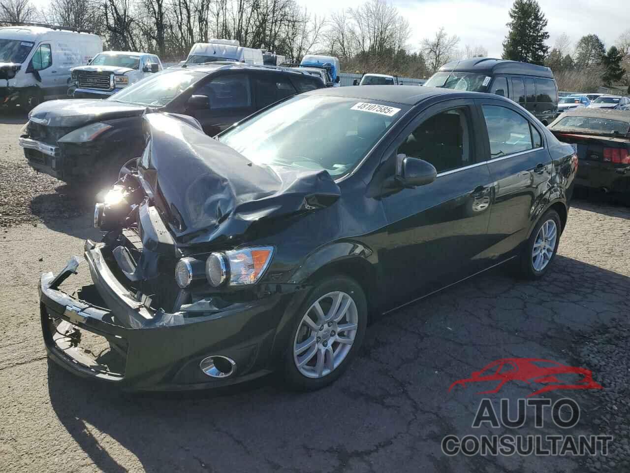 CHEVROLET SONIC 2013 - 1G1JC5SG6D4131010