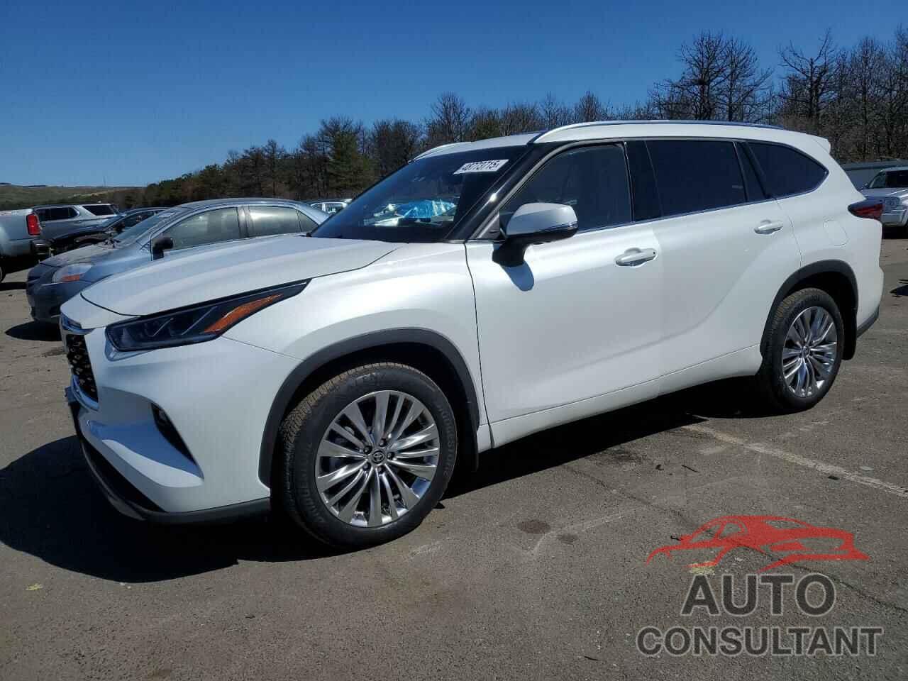 TOYOTA HIGHLANDER 2022 - 5TDFZRBH8NS204623