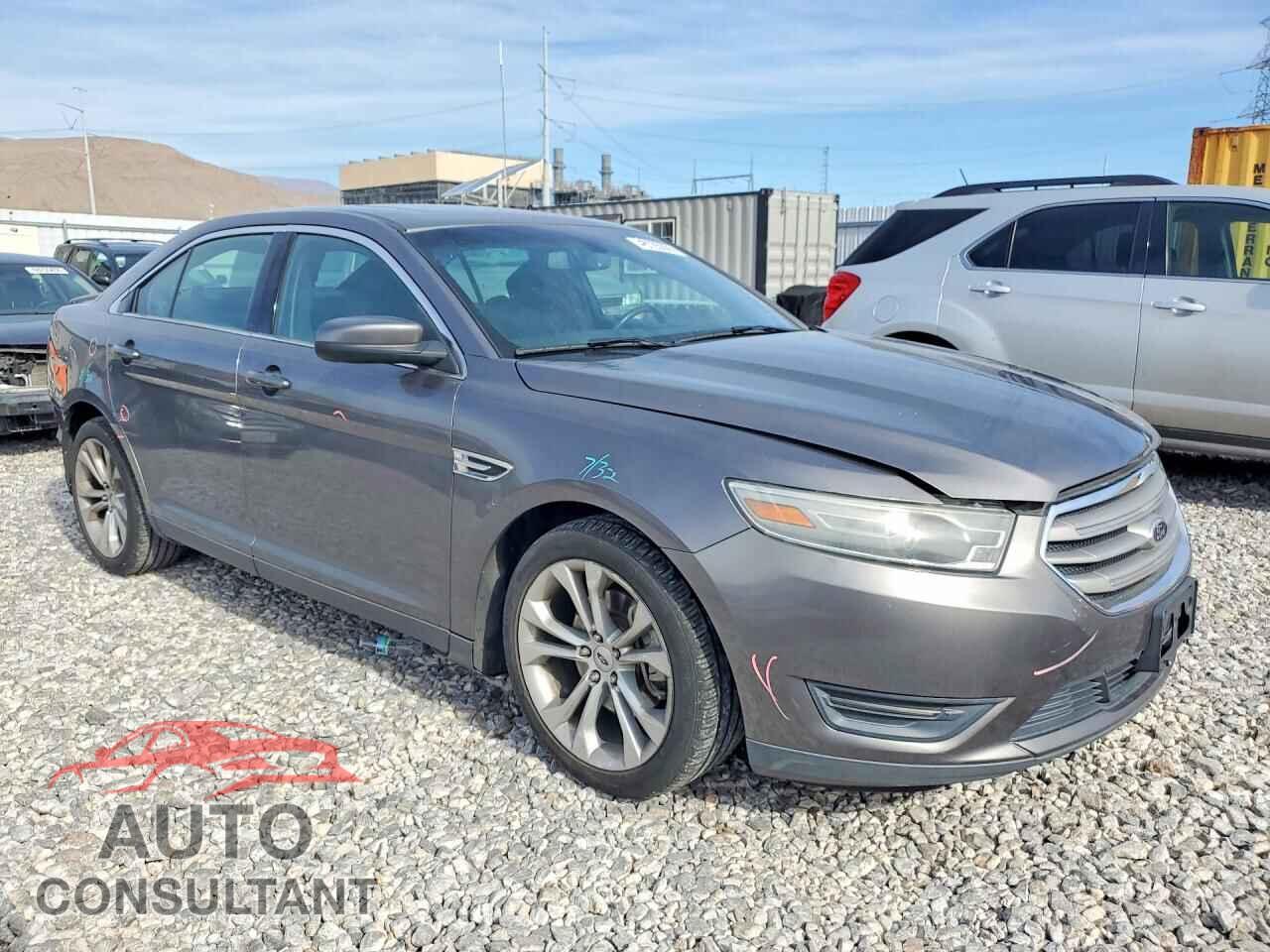FORD TAURUS 2013 - 1FAHP2E82DG175345