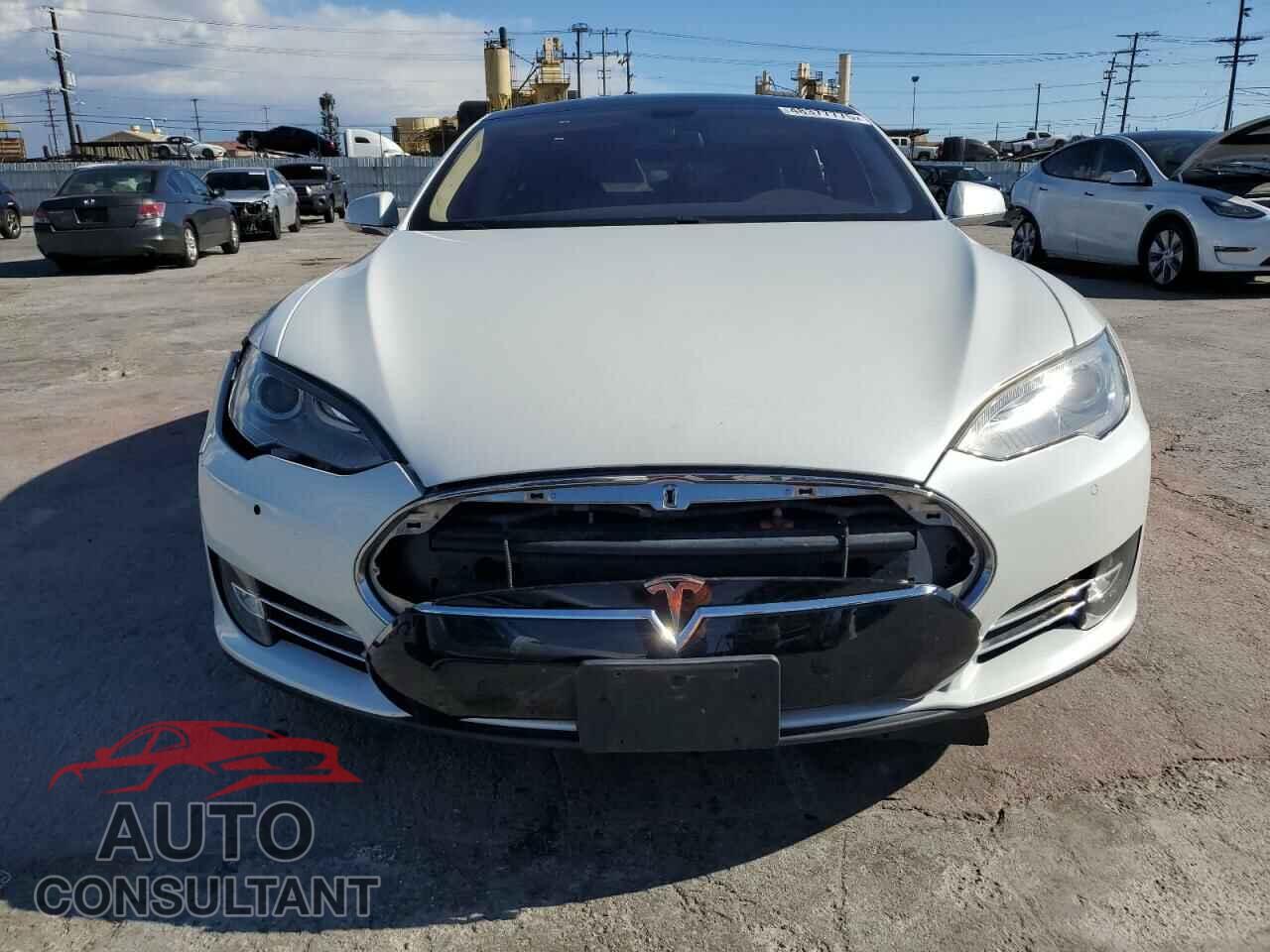 TESLA MODEL S 2013 - 5YJSA1CGXDFP21051