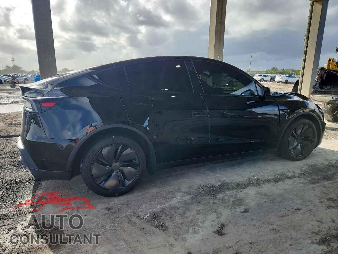 TESLA MODEL Y 2026 - 7SAYGDEEXTA412877