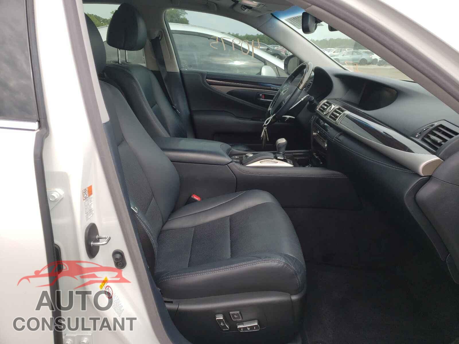 LEXUS LS460 2017 - JTHBL5EF0H5146406
