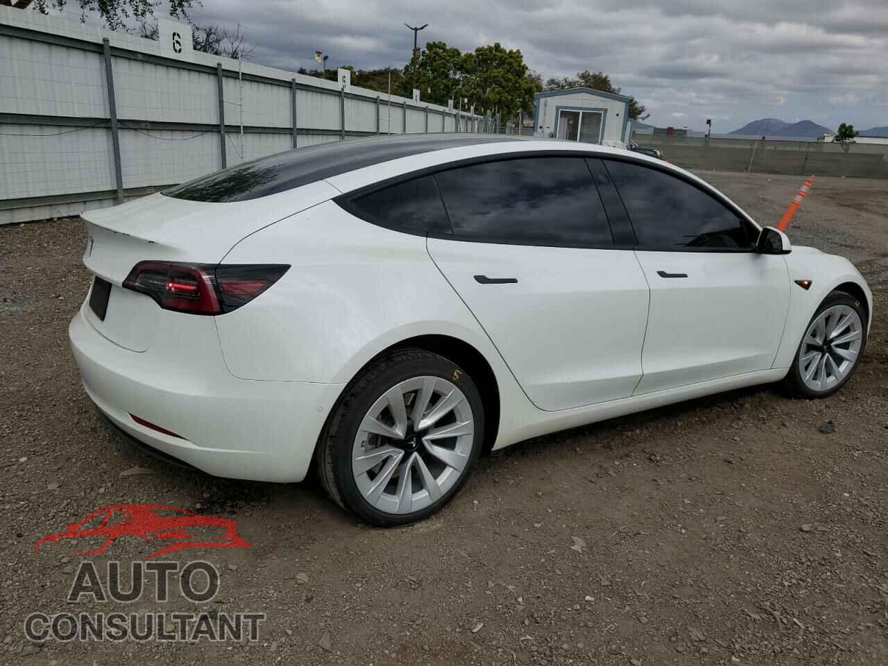 TESLA MODEL 3 2021 - 5YJ3E1EA6MF057008