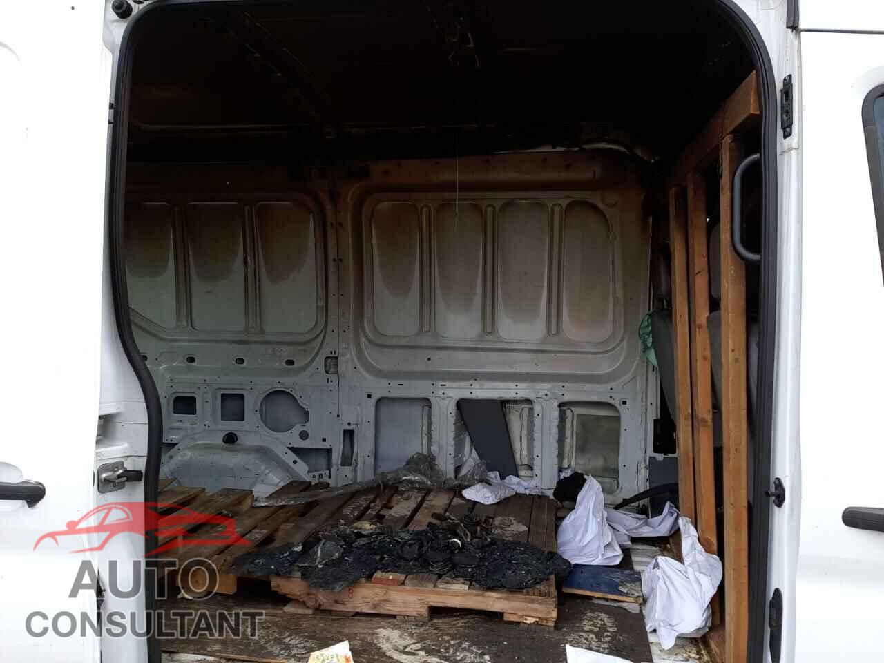 FORD TRANSIT 2019 - 1FTYR1CM8KKA00669
