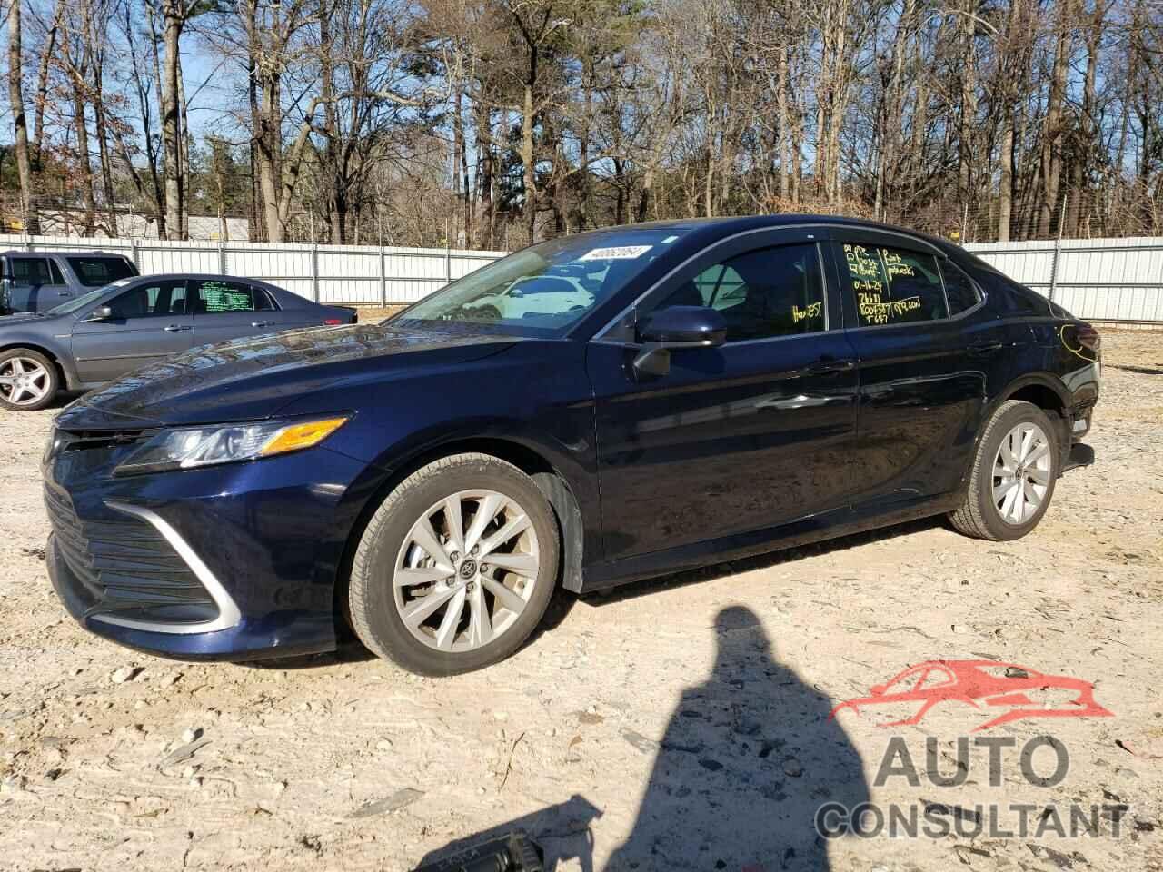 TOYOTA CAMRY 2022 - 4T1C11AK3NU653840