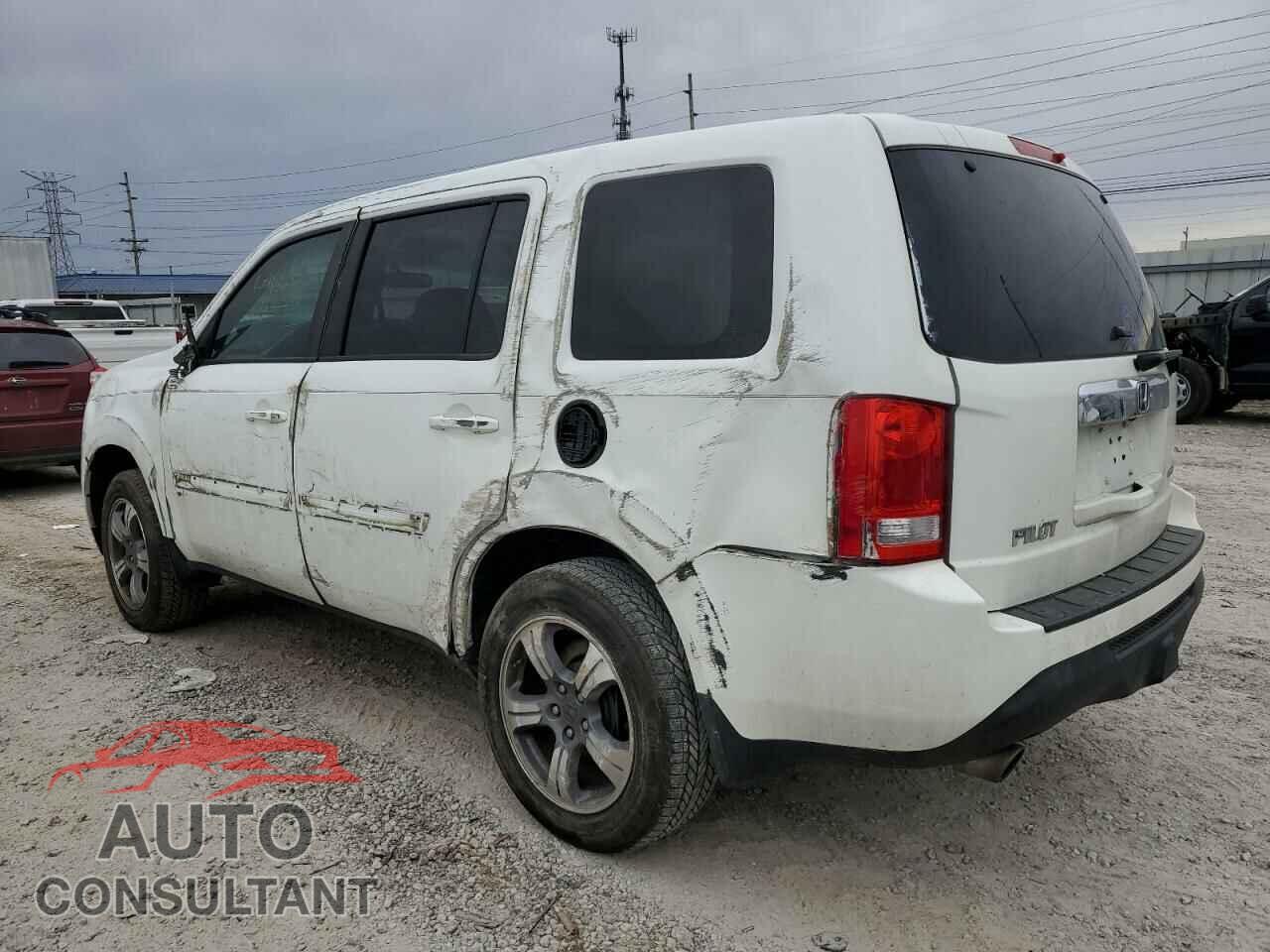 HONDA PILOT 2015 - 5FNYF3H36FB027795
