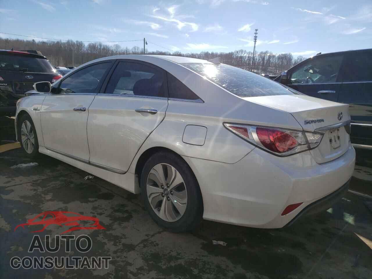 HYUNDAI SONATA 2013 - KMHEC4A45DA097648