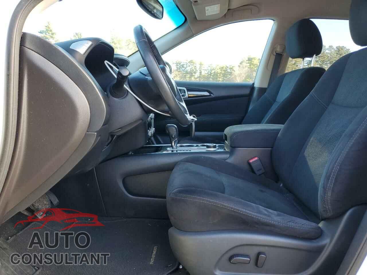 NISSAN PATHFINDER 2015 - 5N1AR2MM7FC714374