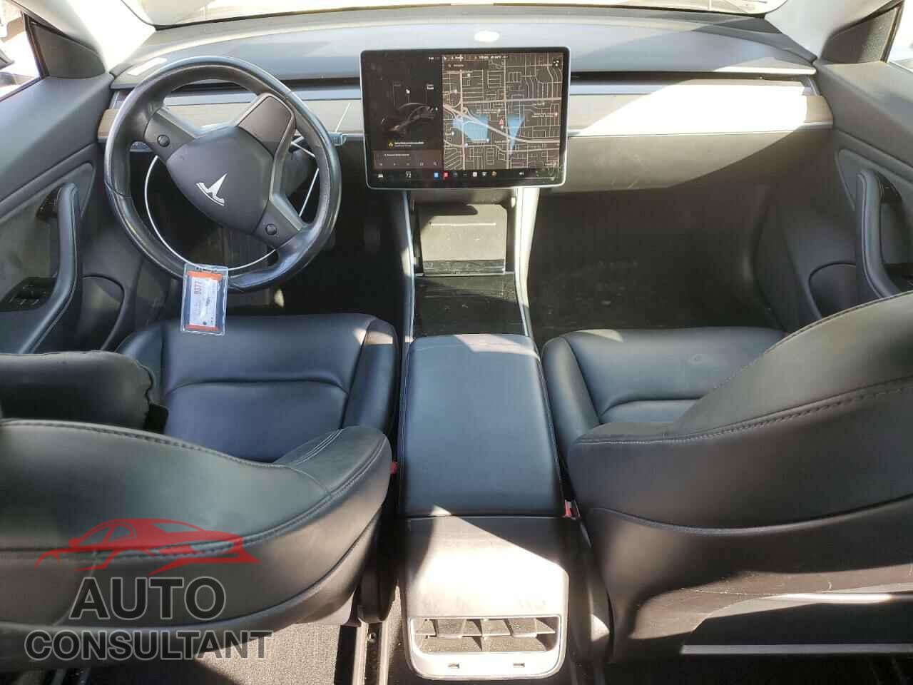 TESLA MODEL 3 2019 - 5YJ3E1EA0KF296843