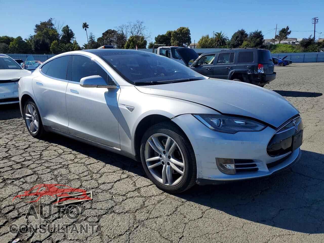 TESLA MODEL S 2013 - 5YJSA1CP1DFP16661