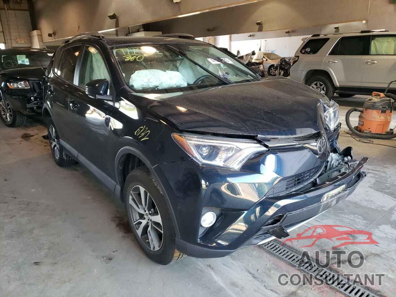 TOYOTA RAV4 2018 - 2T3WFREV8JW424752