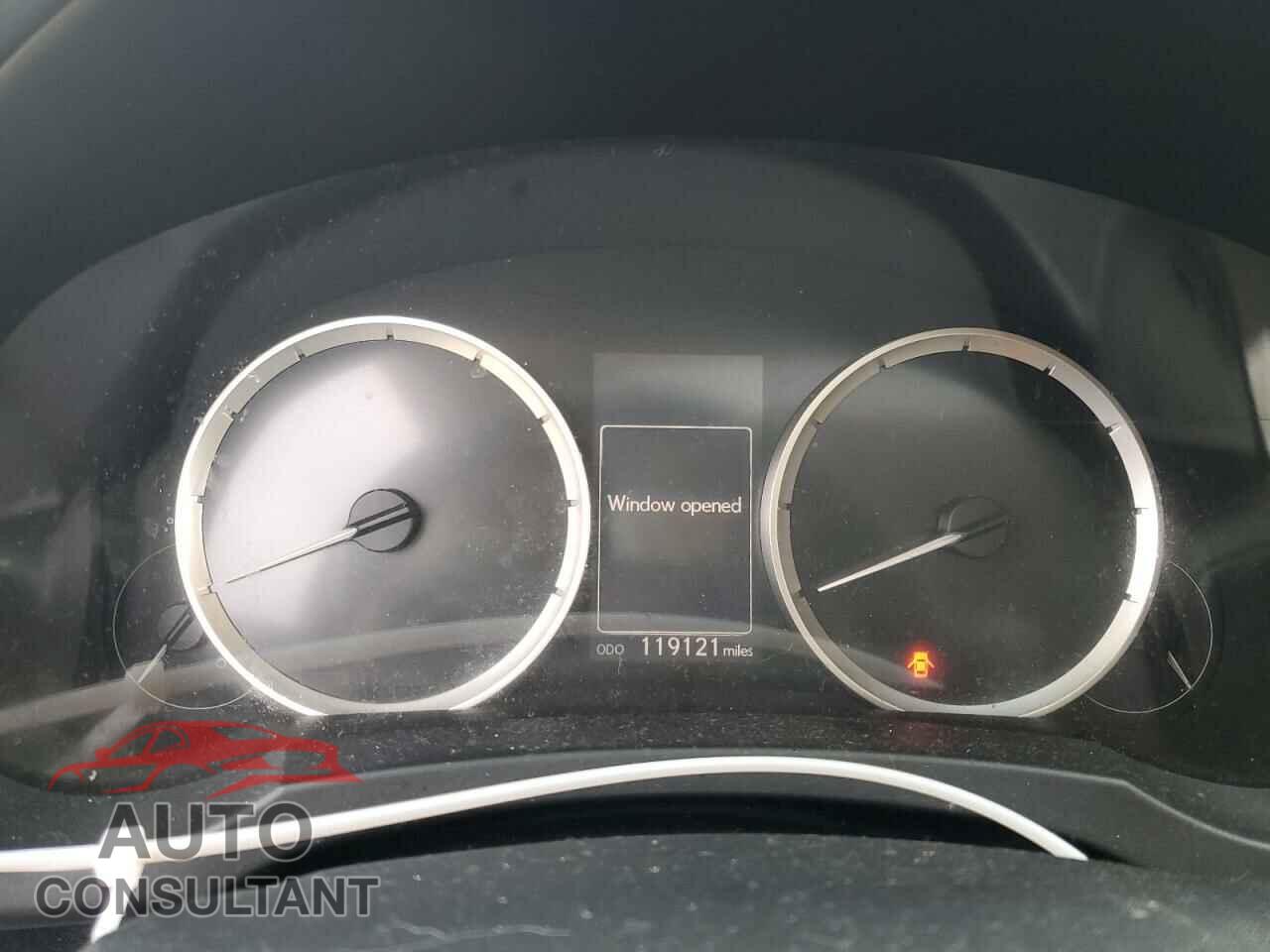 LEXUS IS 2015 - JTHCF1D24F5022560