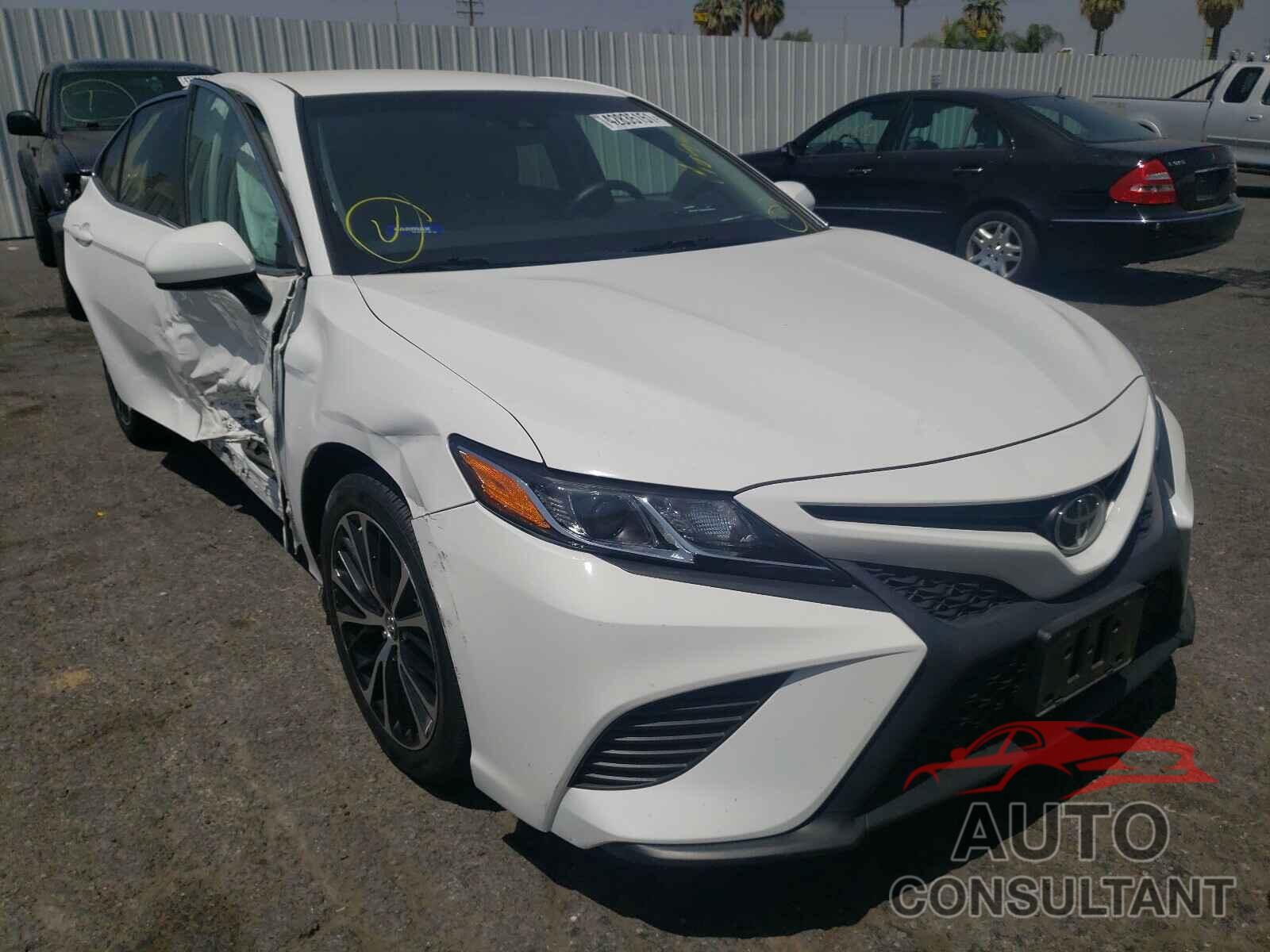 TOYOTA CAMRY 2018 - 4T1B11HK7JU594044