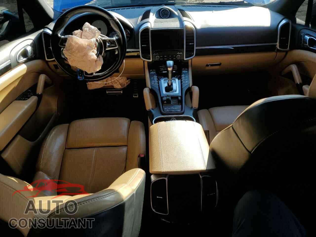 PORSCHE CAYENNE 2017 - WP1AB2A20HLA52392