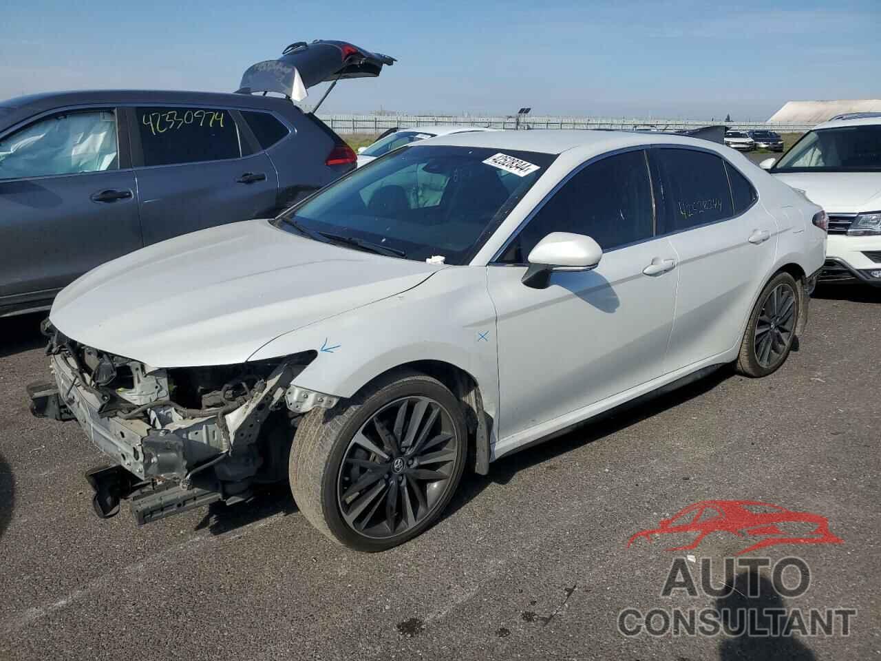 TOYOTA CAMRY 2018 - 4T1B61HK5JU653321