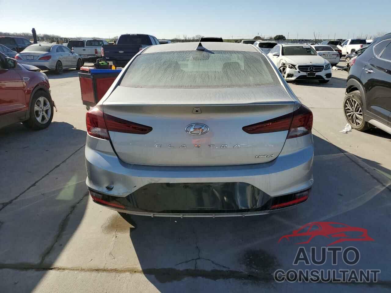 HYUNDAI ELANTRA 2020 - 5NPD84LF2LH602942