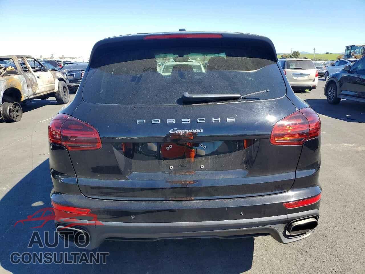 PORSCHE CAYENNE 2017 - WP1AA2A23HKA90305