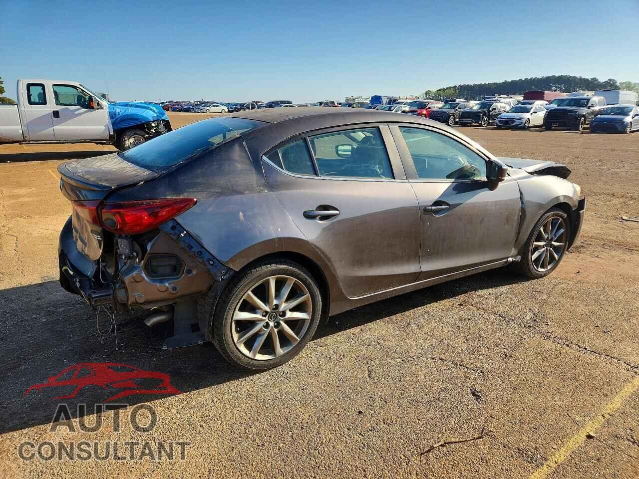 MAZDA 3 2018 - 3MZBN1V32JM167569