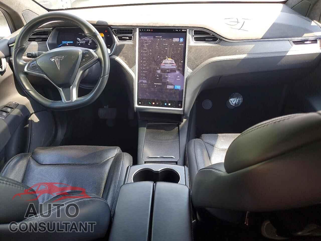 TESLA MODEL X 2016 - 5YJXCAE26GF030248