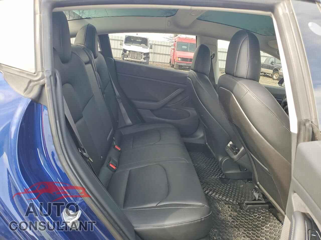 TESLA MODEL 3 2018 - 5YJ3E1EA6JF005535