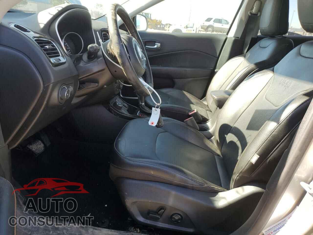 JEEP COMPASS 2020 - 3C4NJDCB0LT204005