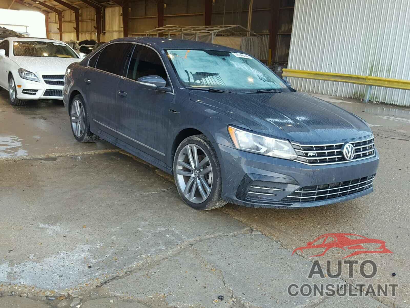 VOLKSWAGEN PASSAT 2017 - 1VWDT7A32HC035169