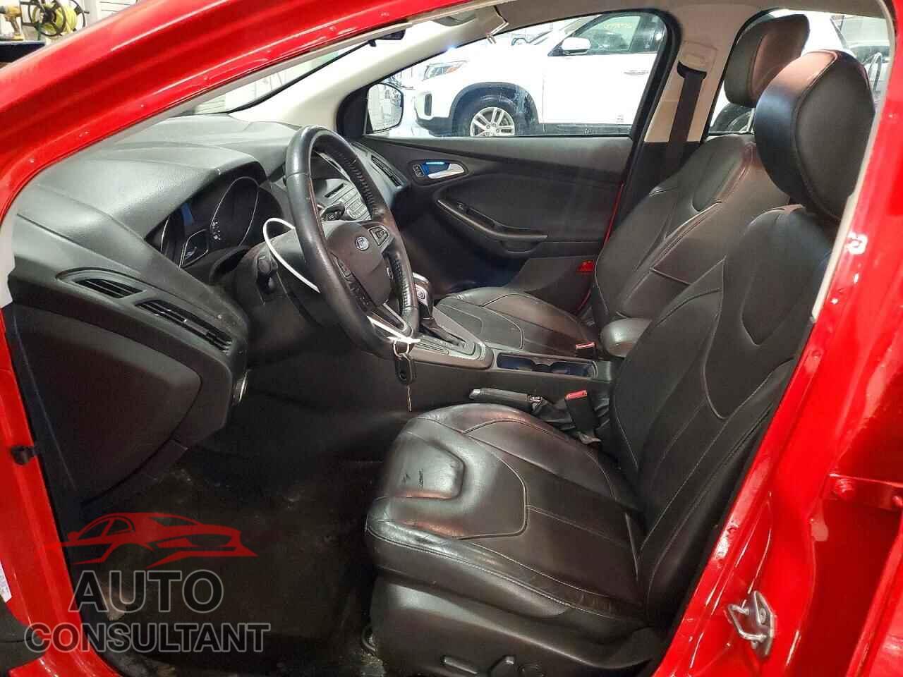 FORD FOCUS 2015 - 1FADP3F2XFL220668