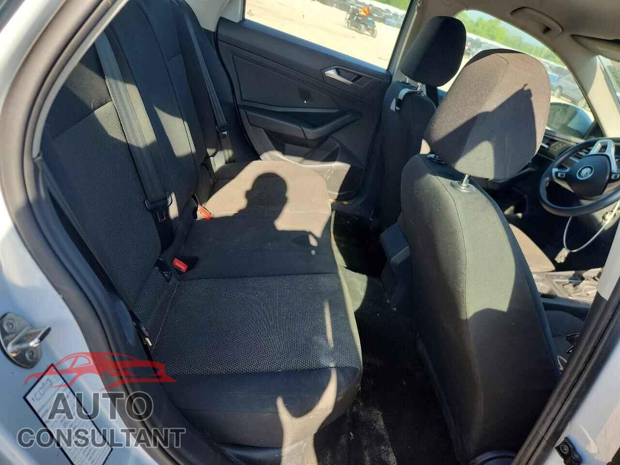 VOLKSWAGEN JETTA 2019 - 3VWCB7BU0KM132012