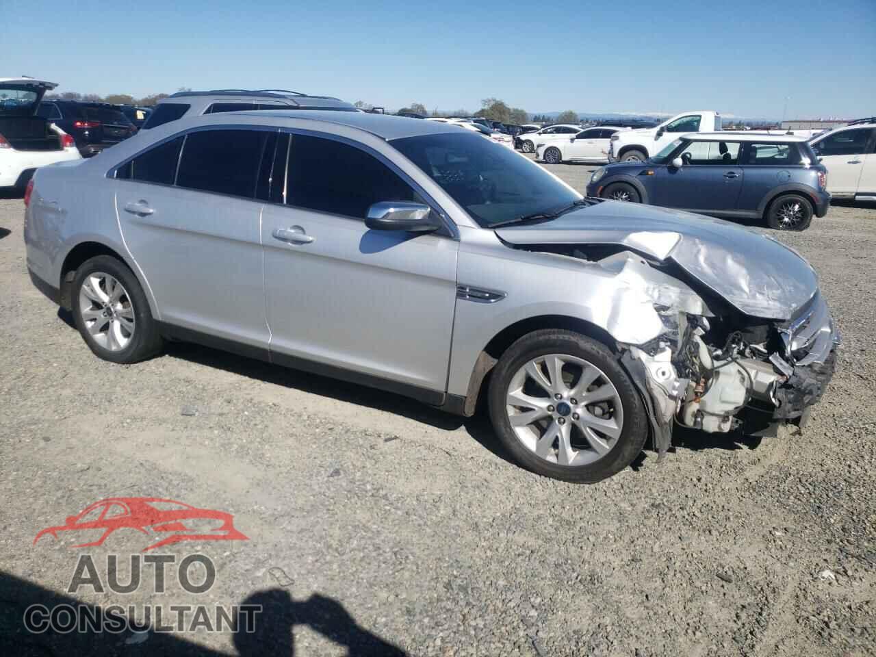 FORD TAURUS 2018 - 1FAHP2F88JG129500