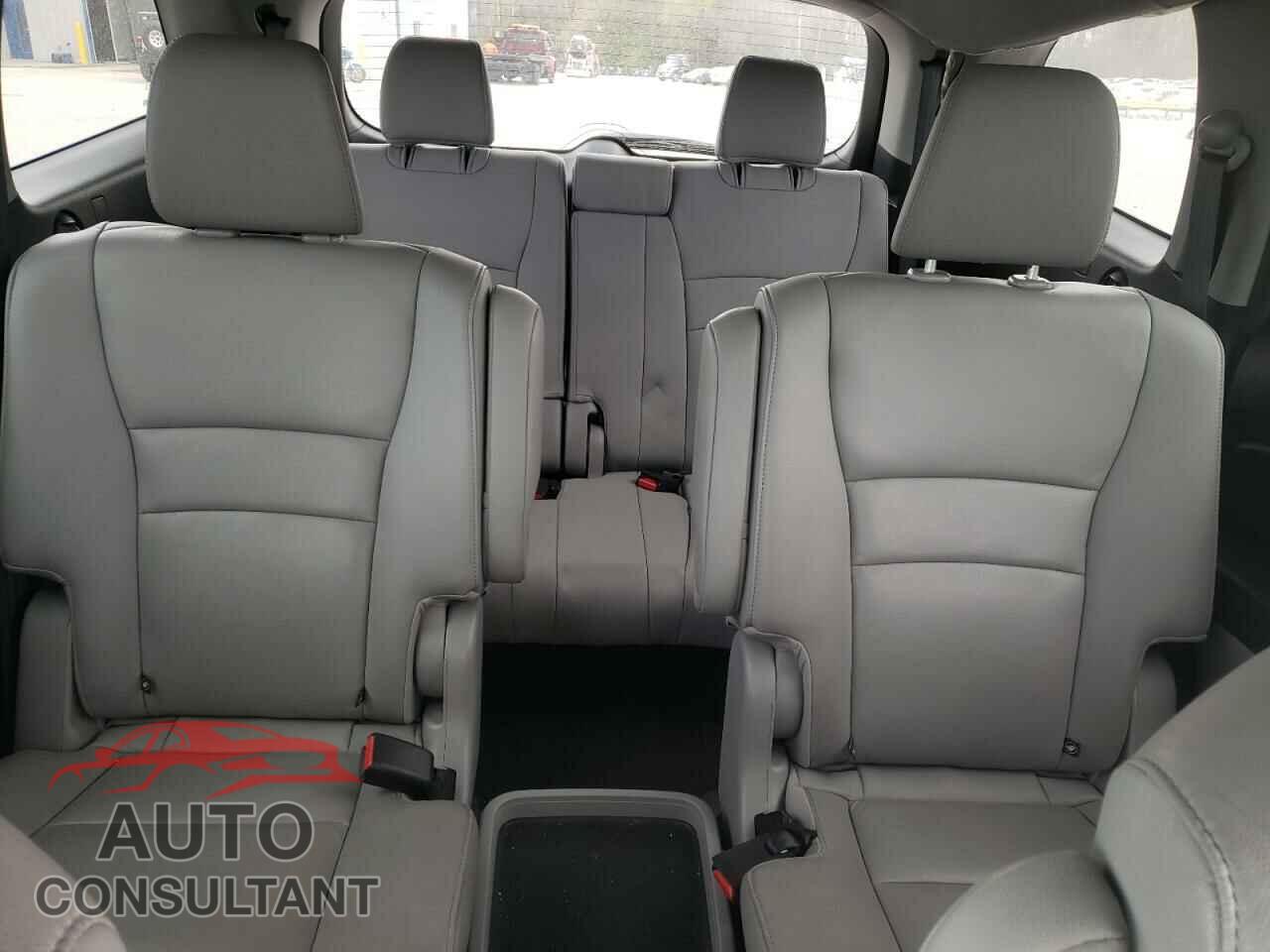 HONDA PILOT 2019 - 5FNYF5H66KB007725