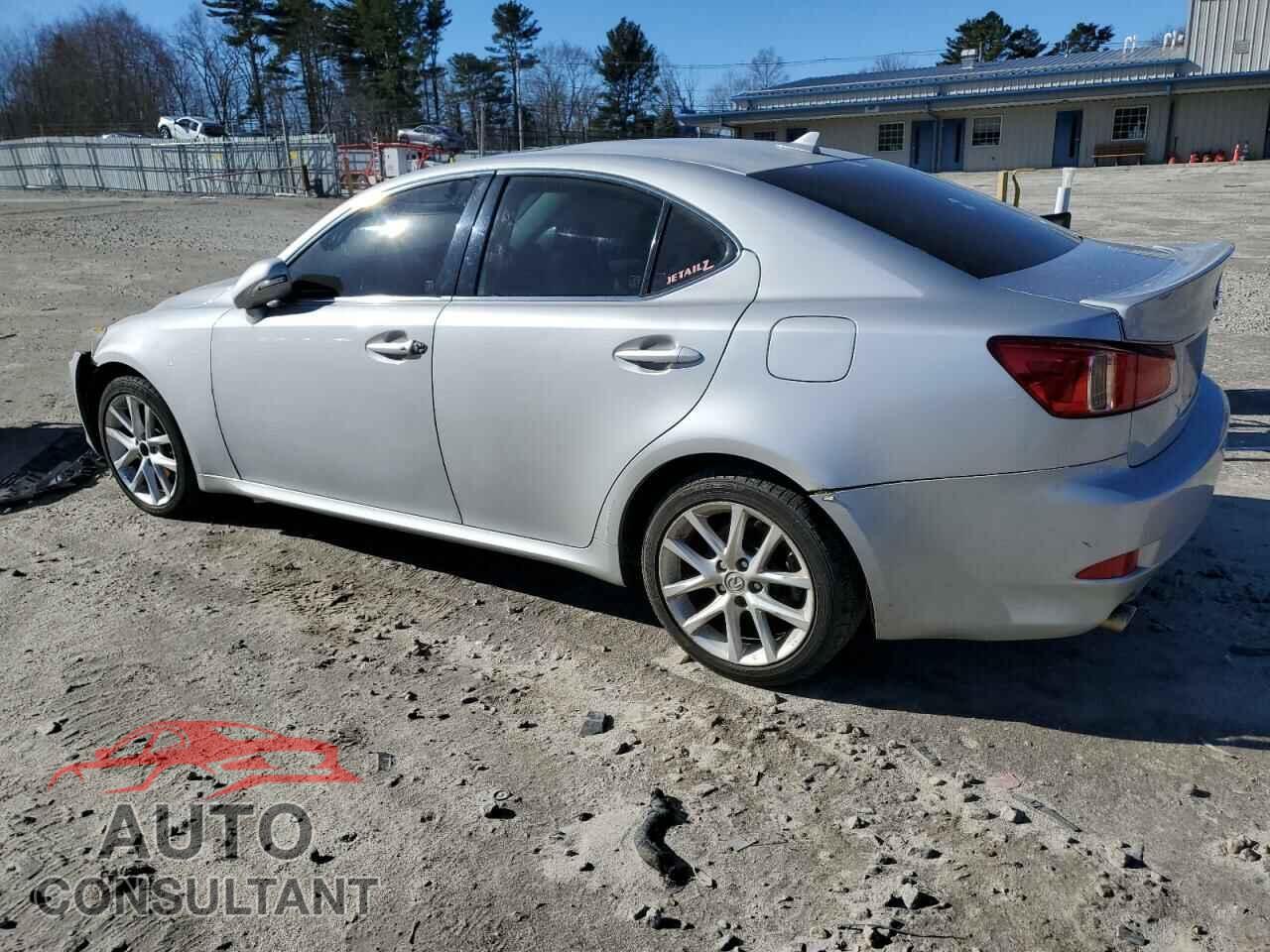 LEXUS IS 2011 - JTHCF5C26B5044837