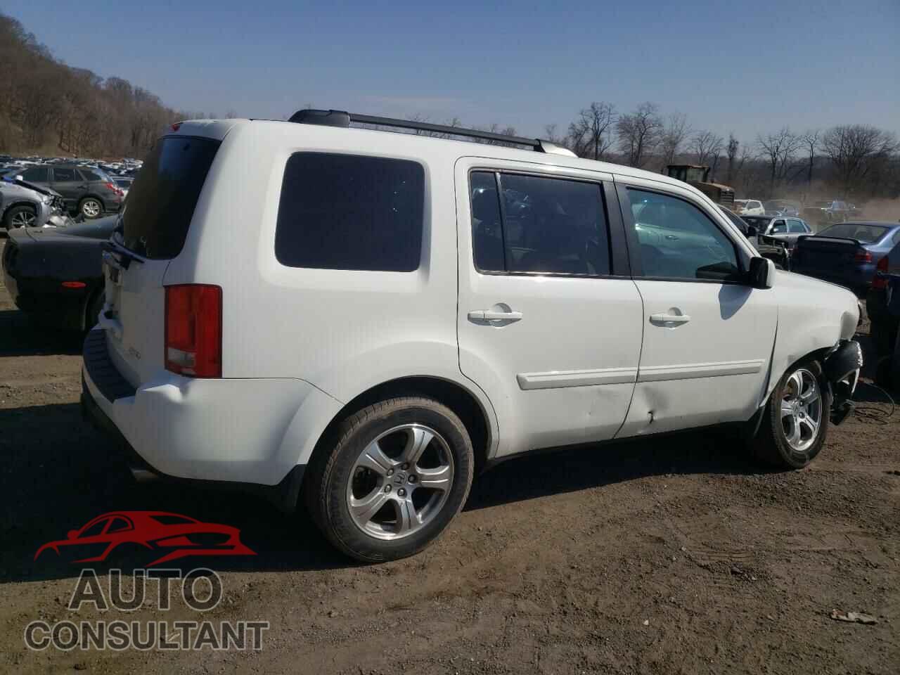HONDA PILOT 2015 - 5FNYF4H51FB035360